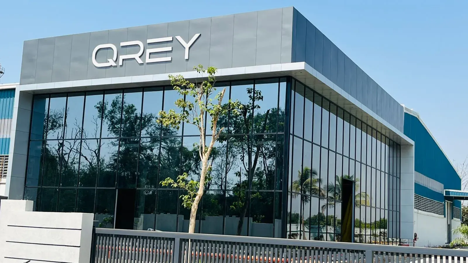 QREY Premium Vinyl Manufacturing Facility - ISO Certified Production